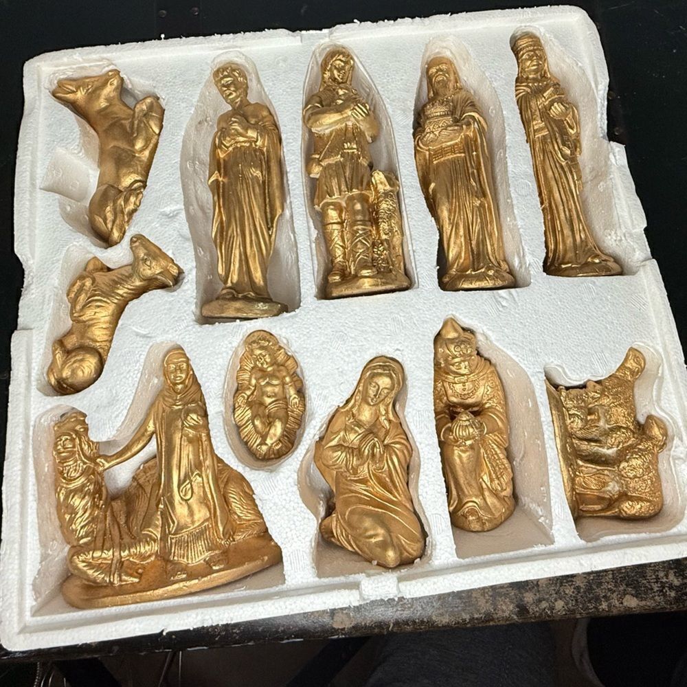 Vintage Gold Color Nativity Set 11 pc Christmas Decor Korean